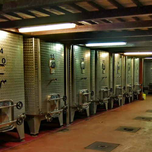 Cuverie du domaine des grands rocs